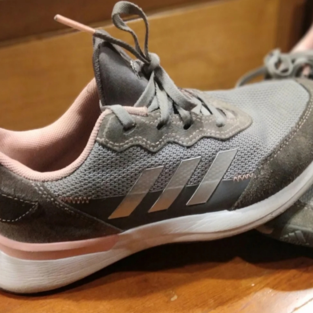 Adidas RapidRun Elite Gray/Pink Youth Size 3.5
